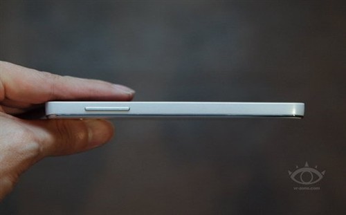 5英寸大屏驍龍四核 三星GALAXY J發(fā)布