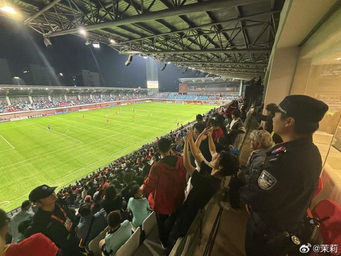  前國足主帥米盧現身球場，觀看U20國足vs卡塔爾U20