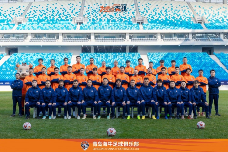  青島海牛一線隊(duì)名單：老將鄭龍、薩里奇坐鎮(zhèn)，金洋洋等新援在列