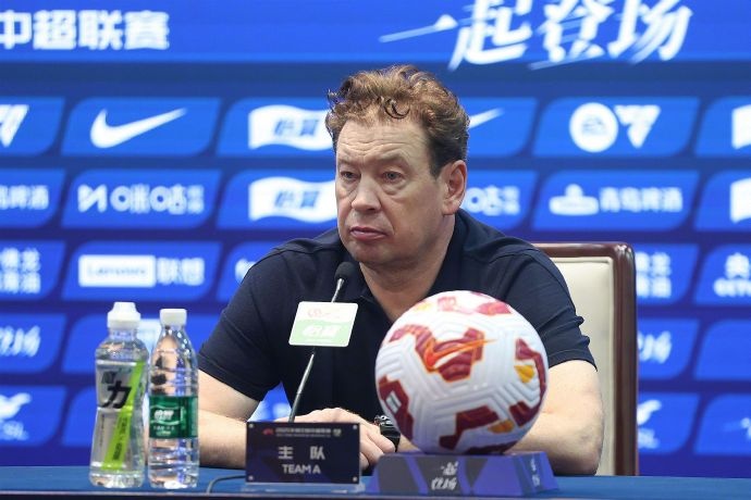  斯盧茨基：比賽結果確實令人心痛，總體來說我們創(chuàng)造出的機會很多