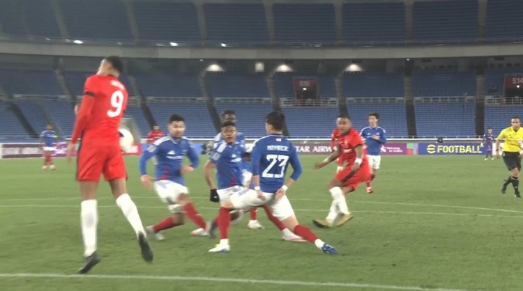  半場數據：海港射門8-6領先&射正4-5 控球率傳球成功率均高于橫濱