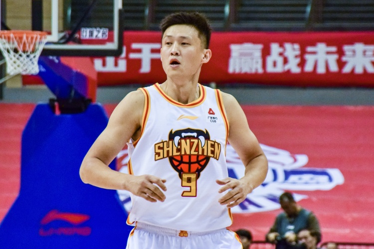  老將盡力了！周鵬8中7高效拿下16分3板1助1斷 正負(fù)值+4全隊(duì)最高