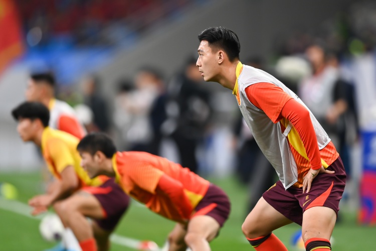  足球報：張玉寧、蔣圣龍均有不同程度傷病，伊萬未讓在熱身賽出場