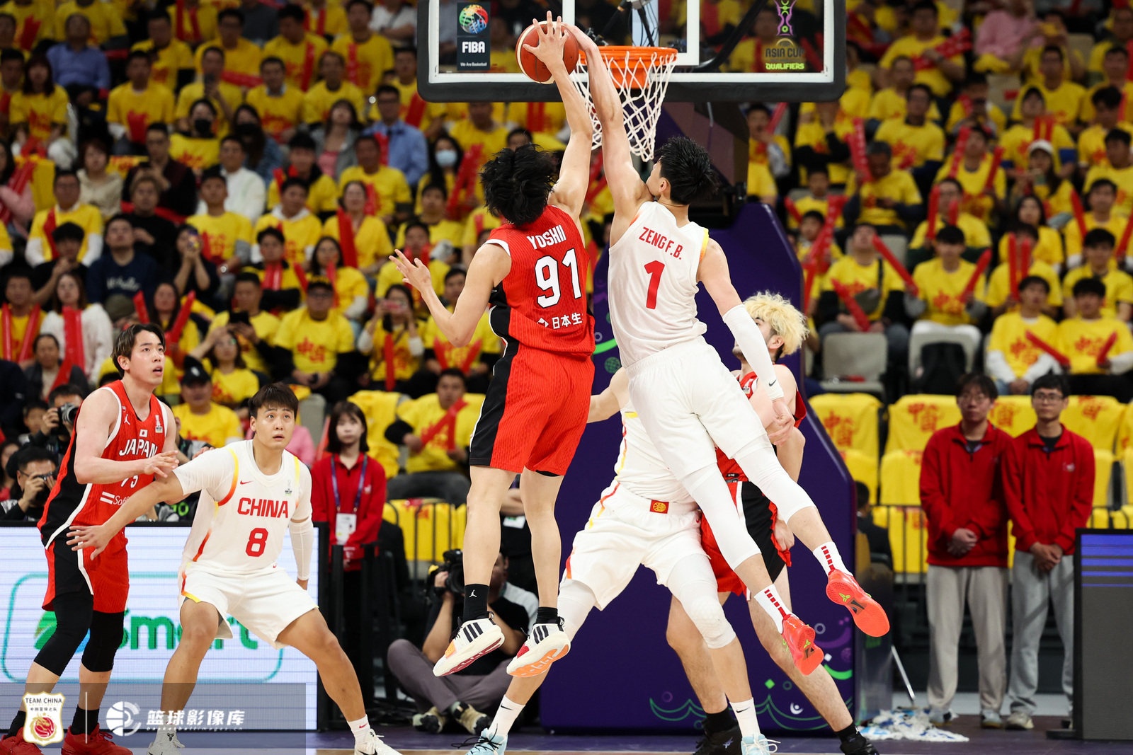  中國男籃內(nèi)外開花 曾凡博攻防一體在線 中國大勝日本42分！